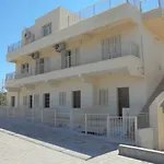 Niki Court Holiday Apartments